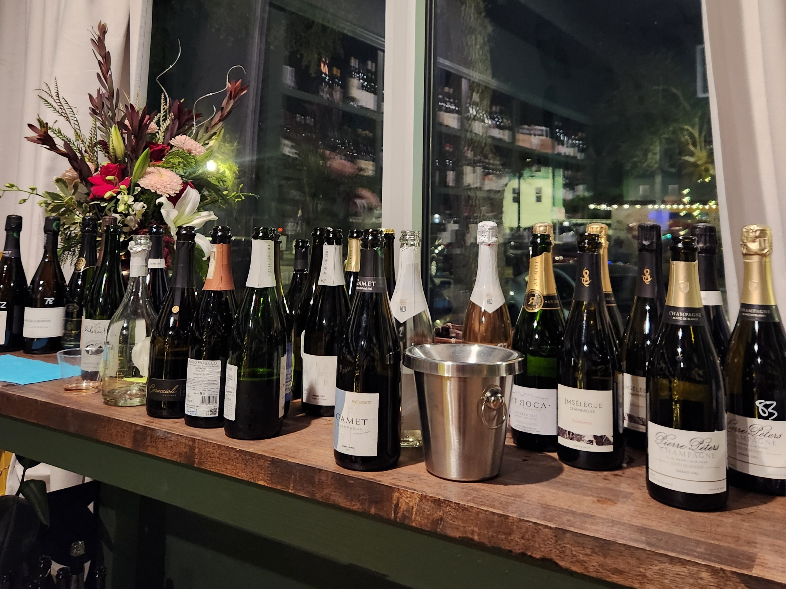 Where to Drink and Buy Wine in St. Pete on Christmas Eve 2025